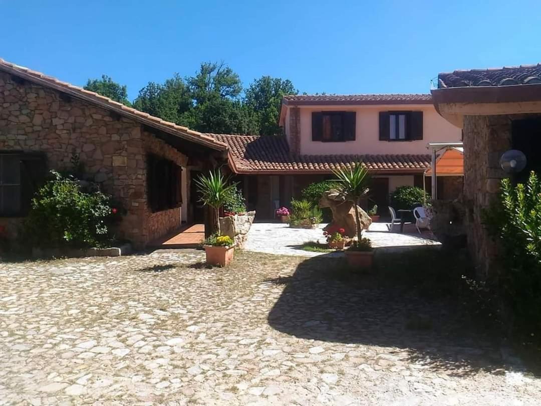 Hotel Il Nido Dell'Aquila Villanova Strisaili Экстерьер фото